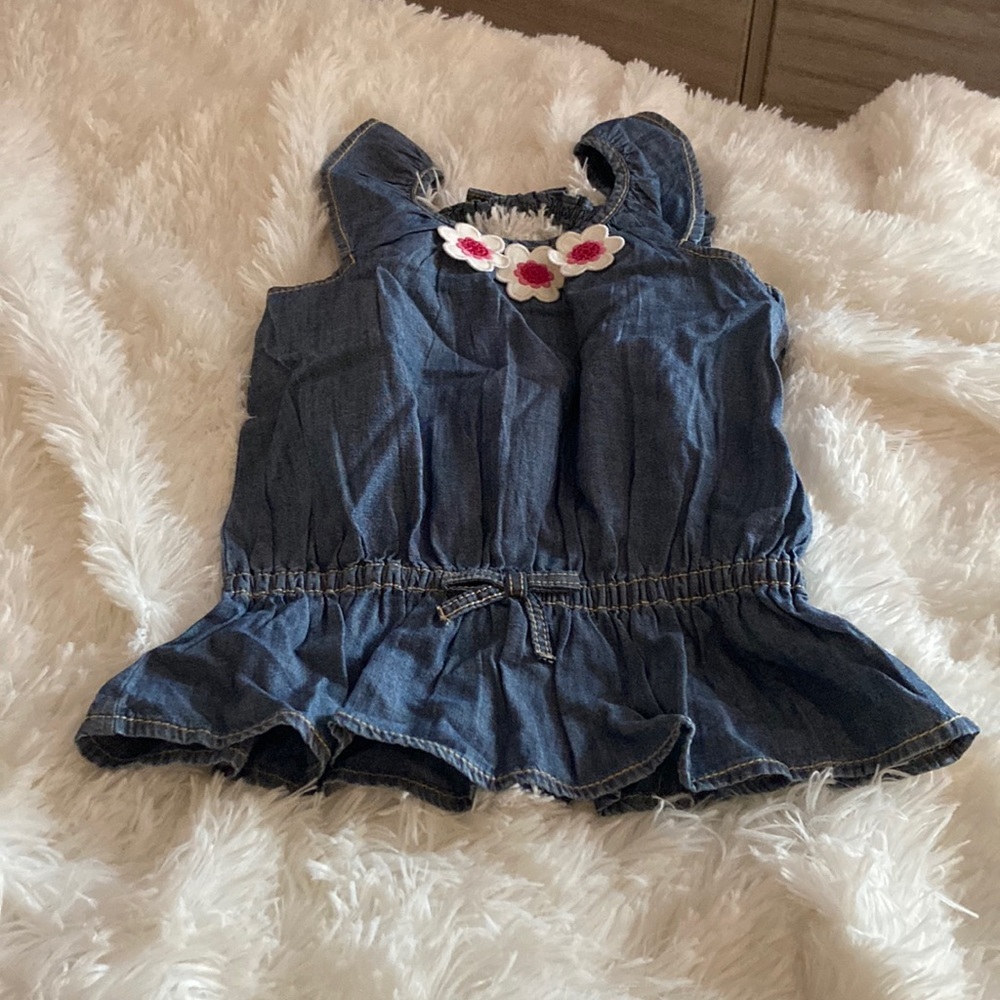 Girls adorable blue jean top!